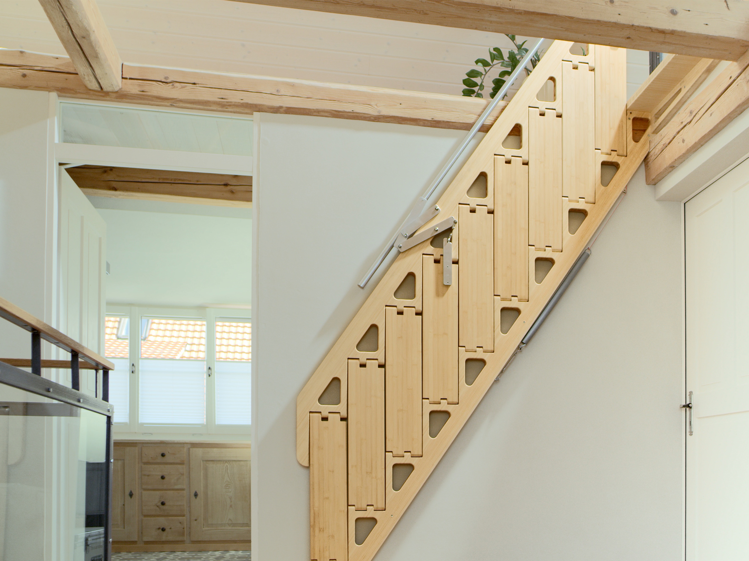 Bcompact folding stairs and ladders